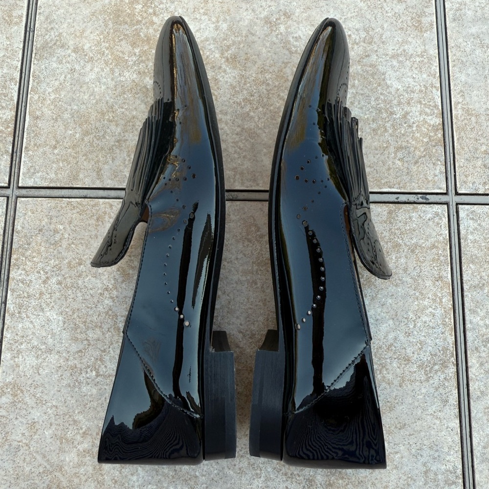 Fratelli Rossetti black patent leather loafers with a kiltie fringe detail - Picture 11 of 15